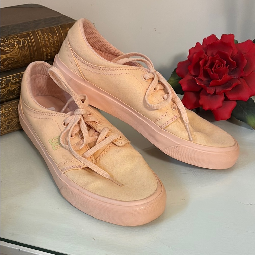 DC Pink Sneakers Classic Low-Top Canvas Size 7 1/2